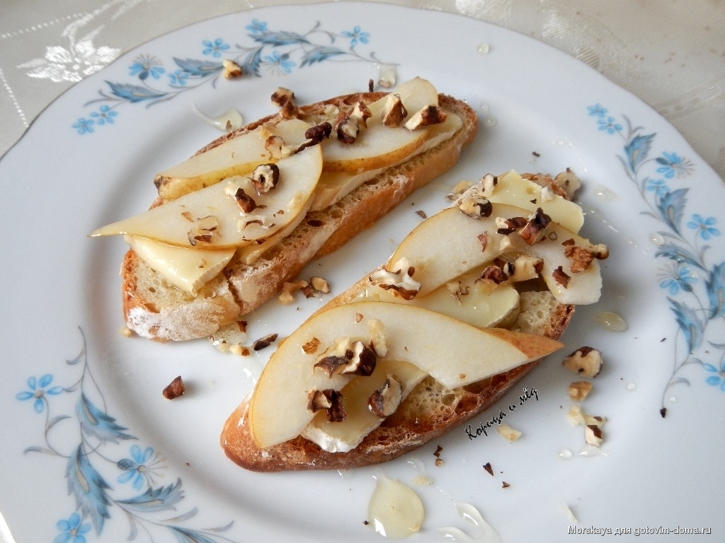Бутерброды с сыром Бри