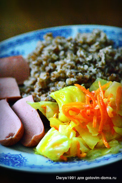 Капустка с гречкой и сосисками.JPG