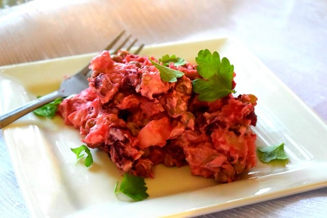 Красный мясной салат. Punane lihasalat..jpg