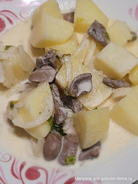 Куриные потрошка в сметане.jpg