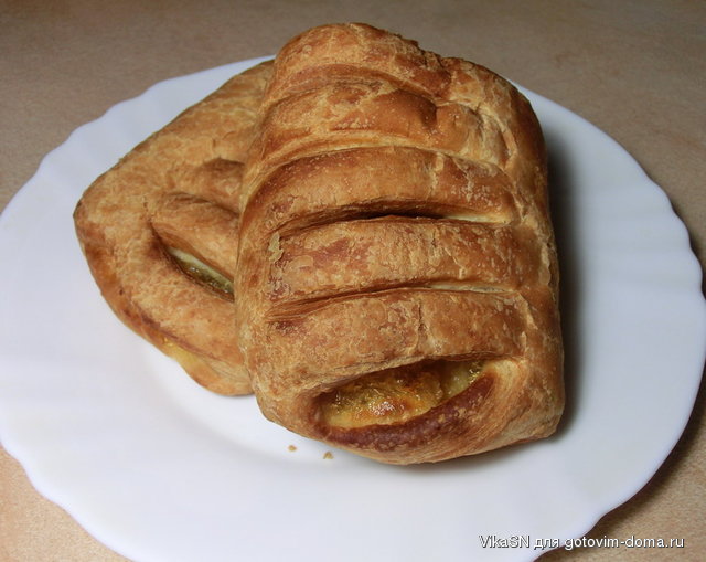 Слойки з персиками.jpg