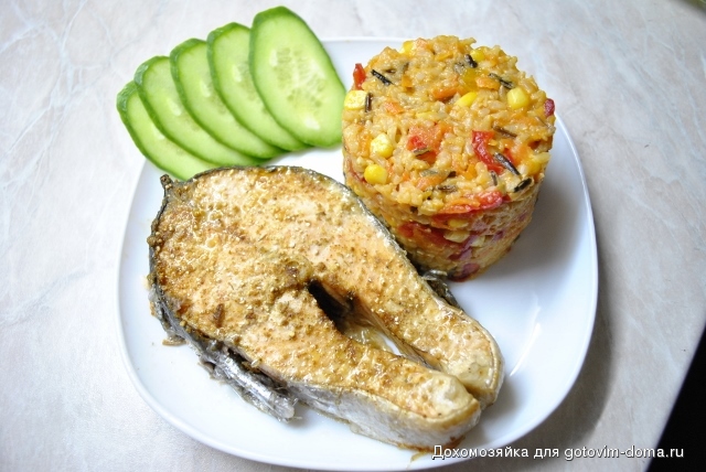 Стейк семги и смесь дикого и шлифованного риса с овощами (640x428).jpg