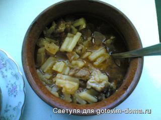 с овощами в горшочке с ложкой.jpg