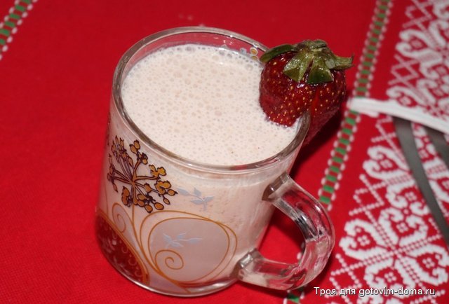 коктейль с клубникой.jpg