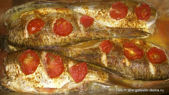 Запеченная скумбрия с укропом и помидорами.JPG