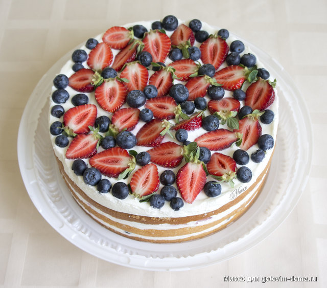 Бисквитный торт с творожным кремом и фруктами рецепт с фото пошагово