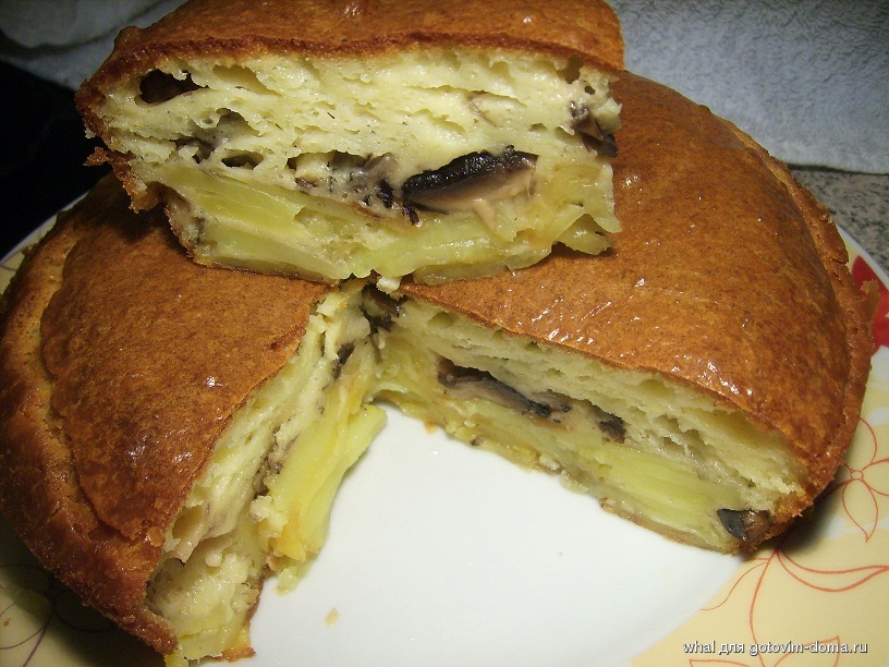 Заливной пирог с картошкой и грибами