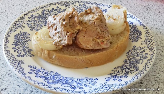 Бутерброд с мясом и луком.jpg