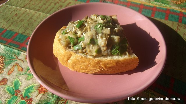 Патлыджан эзмеси - баклажановая закуска.JPG