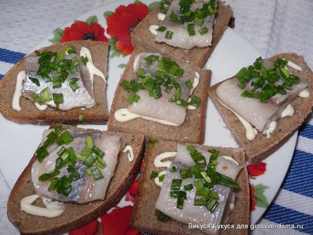 бутеры с селедкой.jpg