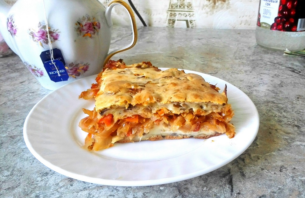 Капустный пирог без духовки на сковороде