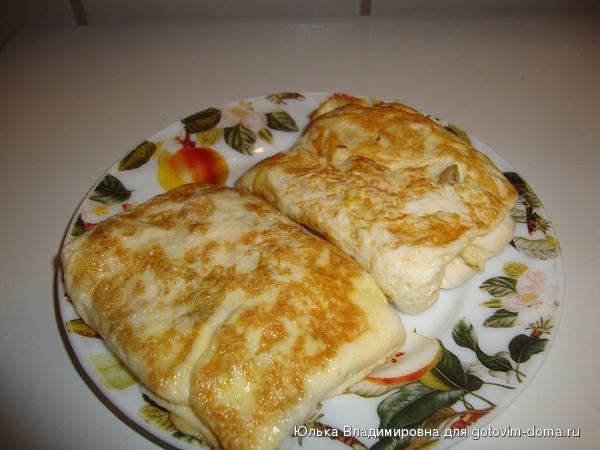 Яичные конвертики с сыром и ветчиной