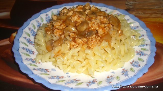Макароны с мясным фаршем и грибами.JPG