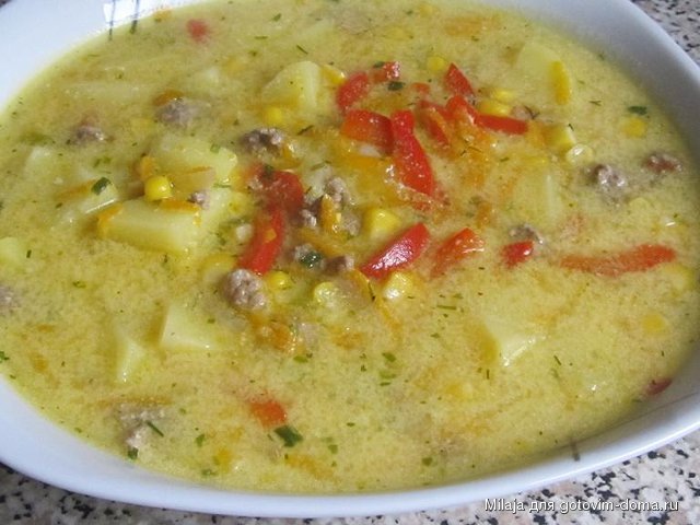 10.09. Сырный суп с фаршем, перцем и кукурузой.JPG