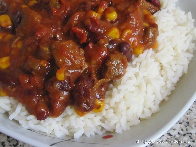 21.08. Гуляш с фасолью и кукурузой и рис.JPG