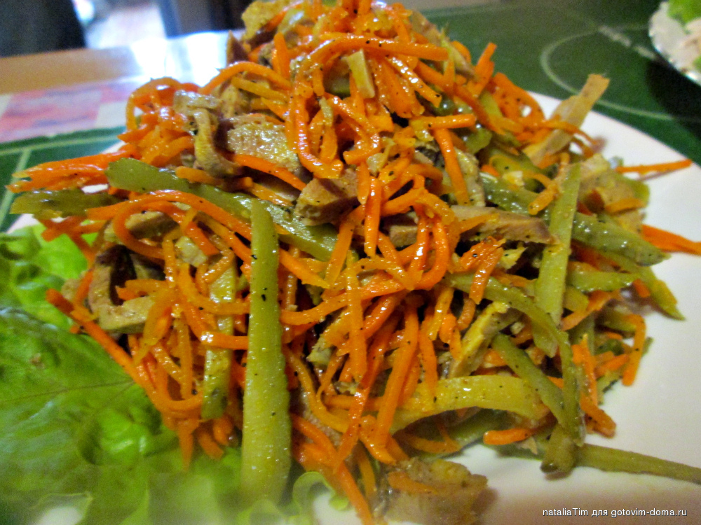Мясо по корейски рецепт с морковью. Острый салат. Корейские острые салаты. Салат острый язычок. Салат по корейски.
