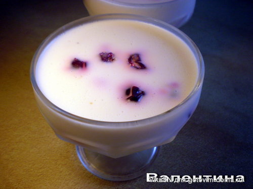 Десерт желейний із сметани та ягід.jpg