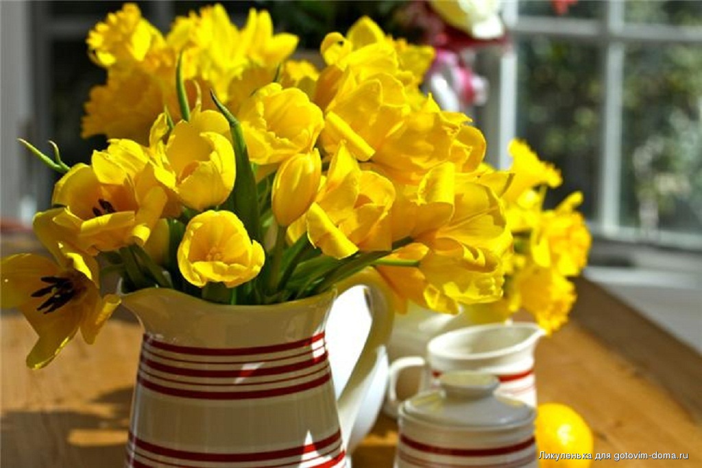 Доброе весеннее солнечное утро и хорошего. Букет желтых тюльпанов. Весенний Солнечный букет. Весенний букет в желтых тонах. Весеннего утра с желтыми тюльпанами.