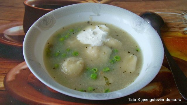 Суп с пельменями и зеленым горошком.JPG