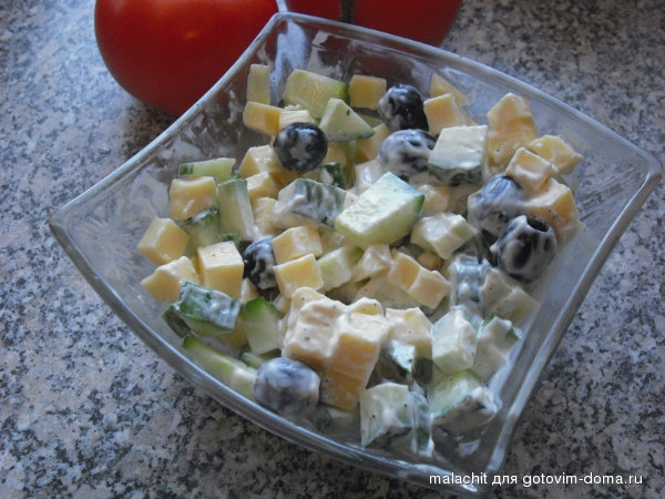 salat iz ogurcov i syra.jpg