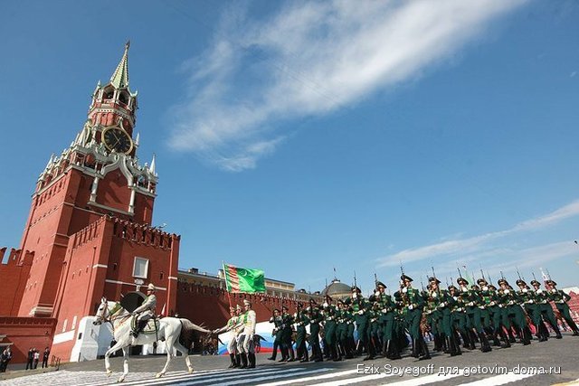 2010_Moscow_Victory_Day_Parade-11.jpeg
