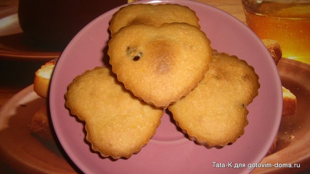 Молочный кекс с изюмом.JPG