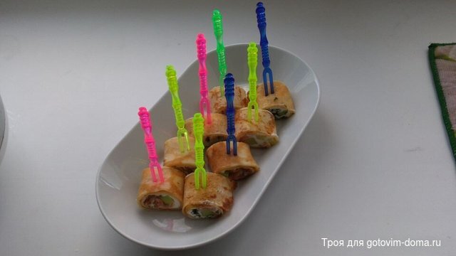 блины с рыбой.jpg
