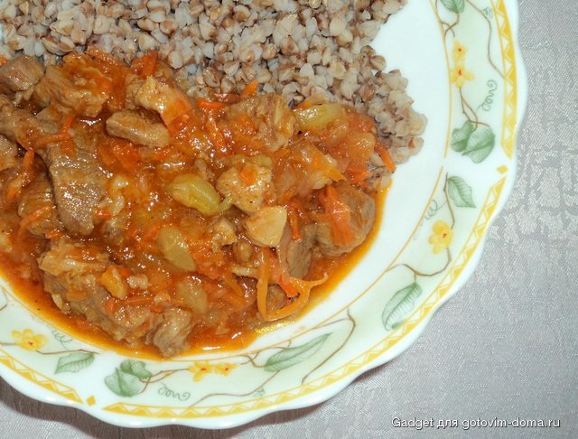 телятина, тушенная со свежими огурцами и корейской морковью_мал.JPG