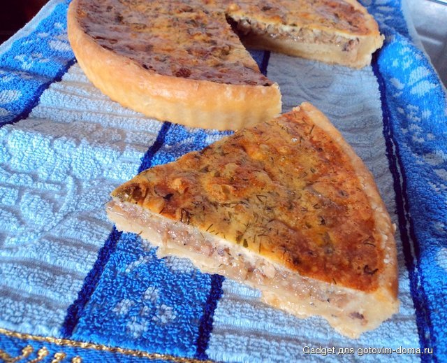 пирог из рыбных консервов с яично-сметанной заливкой_мал.JPG