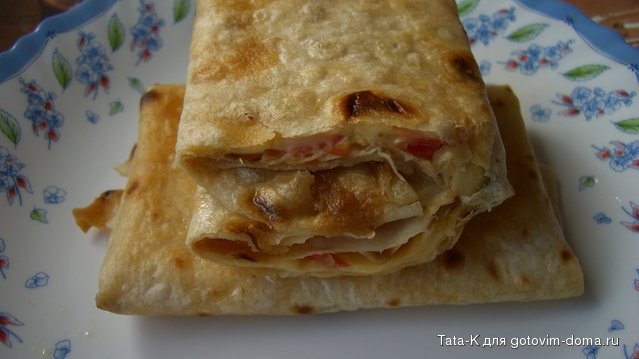 Лаваш с сыром и помидорами.JPG