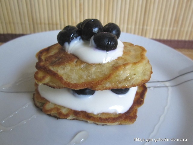 Овсяные башенки со сметаной и черникой.JPG