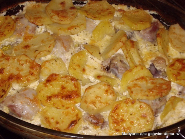 Куриные голени с картошкой в соусе с травами.JPG