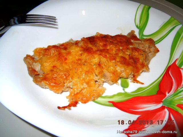 Куриная отбивная под яблоком и сыром.JPG