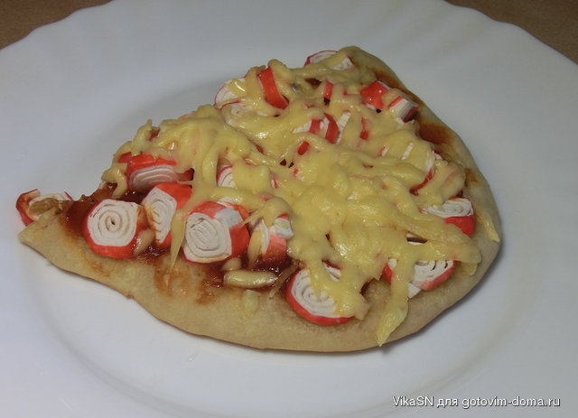 Піца з крабовими паличками.jpg