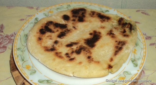 хачапури с сыром и яйцом.JPG