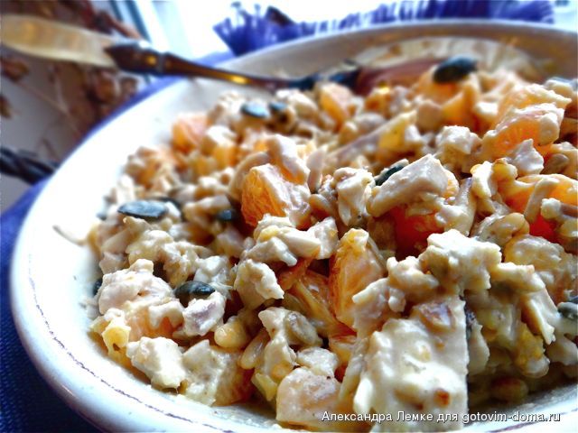 Салат с курицей и мандаринами.jpg