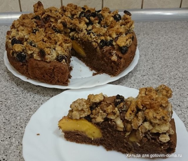 Пирог Шоколадный с орехами и персиками.JPG