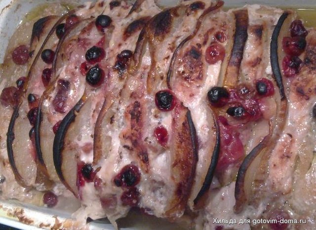 Свинина с грушами и брусникой.jpg