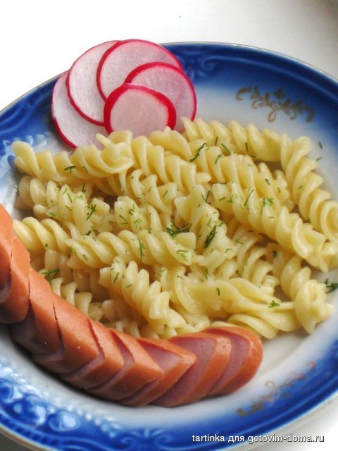 макарошки с сосиской.jpg