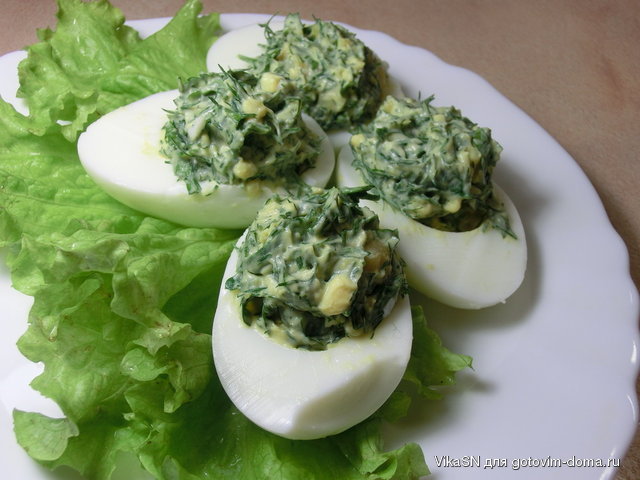 Яйця, фаршировані зеленню.jpg