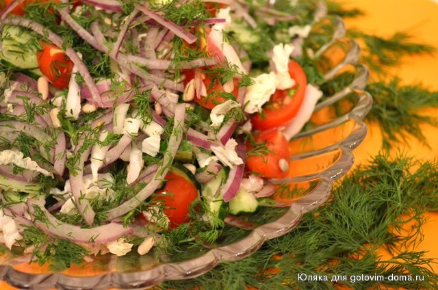 салат из пек. капусты с овощами.JPG