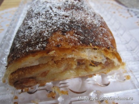 0Apfelstrudel2.jpg