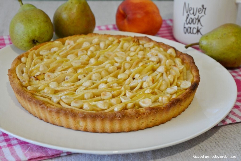 Пирог с камамбером и грушей