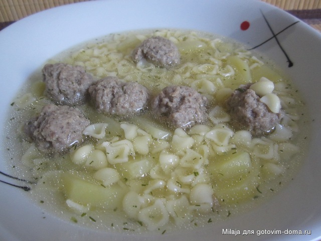 Суп с макарошками и фрикаделями.JPG
