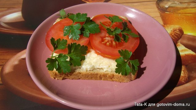 Бутерброды с сыром,чесноком и помидоркой.JPG
