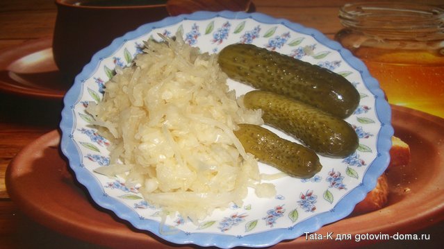 Квашеная капуста и соленья.JPG