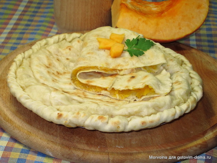 Сладкие лепешки с тыквенным пюре