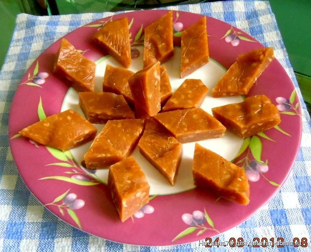 Гальма (мусульманская кухня) с орехами.JPG