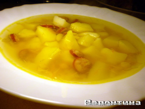 Суп гороховий із копченими ковбасками.jpg