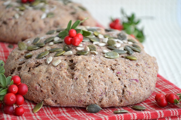 Ржаные лепешки с брусникой